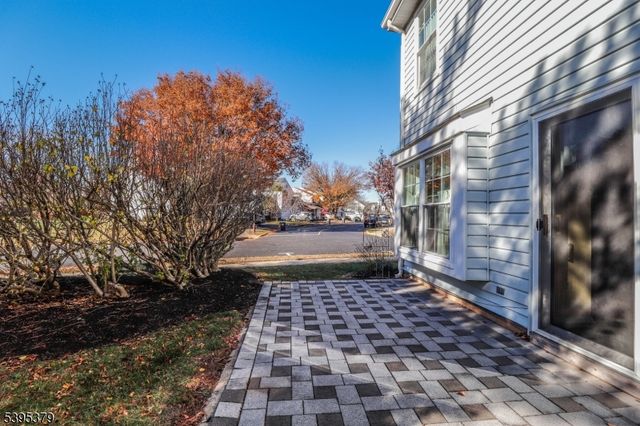 288 Waterlou Ct, Franklin Twp., NJ 08873