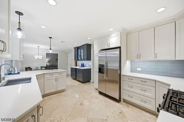 118 Manito Ave, Oakland Boro, NJ 07436