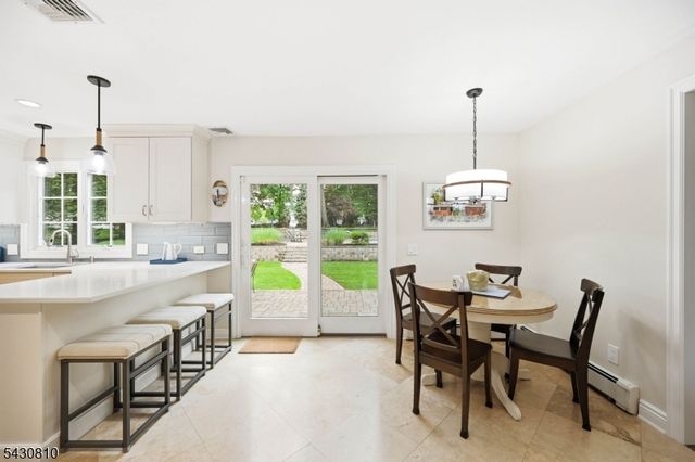 118 Manito Ave, Oakland Boro, NJ 07436