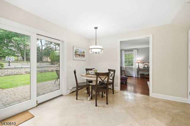 118 Manito Ave, Oakland Boro, NJ 07436