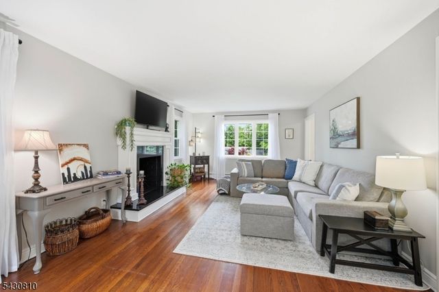 118 Manito Ave, Oakland Boro, NJ 07436