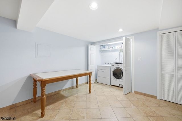 118 Manito Ave, Oakland Boro, NJ 07436