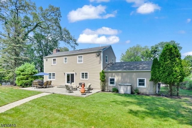 118 Manito Ave, Oakland Boro, NJ 07436