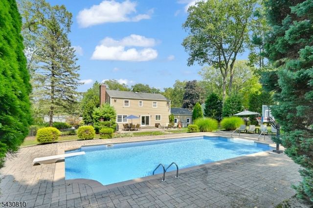 118 Manito Ave, Oakland Boro, NJ 07436
