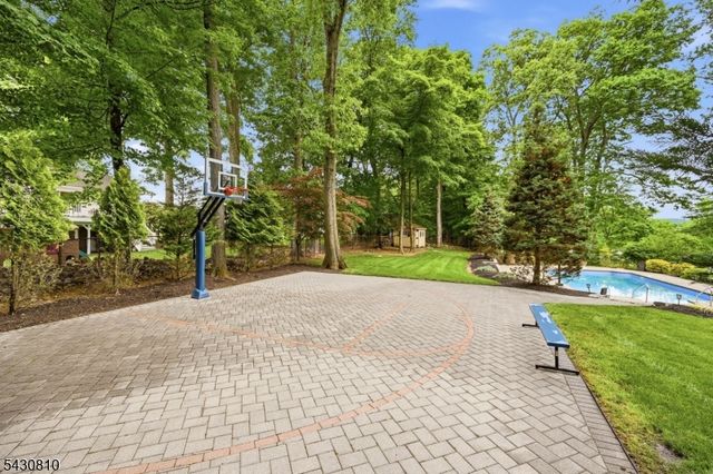 118 Manito Ave, Oakland Boro, NJ 07436