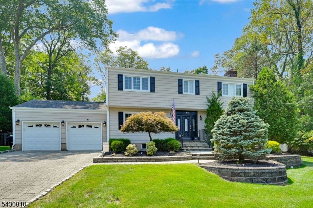 118 Manito Ave, Oakland Boro, NJ 07436