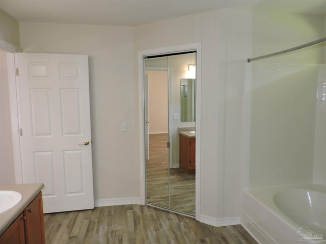 551 Riola Pl, Pensacola, FL 32506