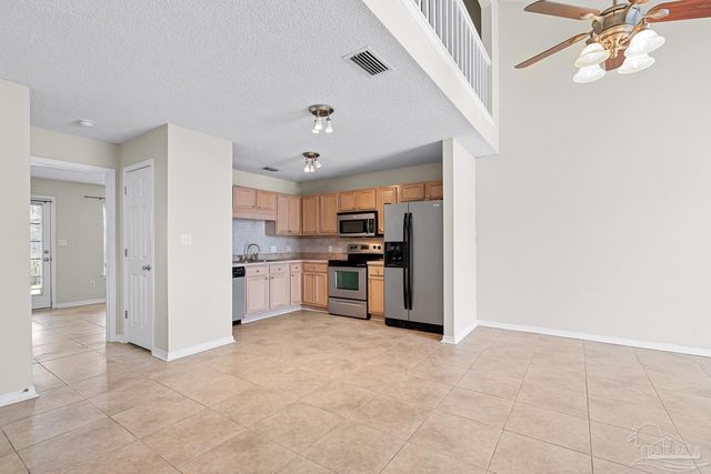 1310 Redwood Ln, Gulf Breeze, FL 32563