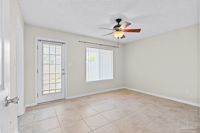 1310 Redwood Ln, Gulf Breeze, FL 32563