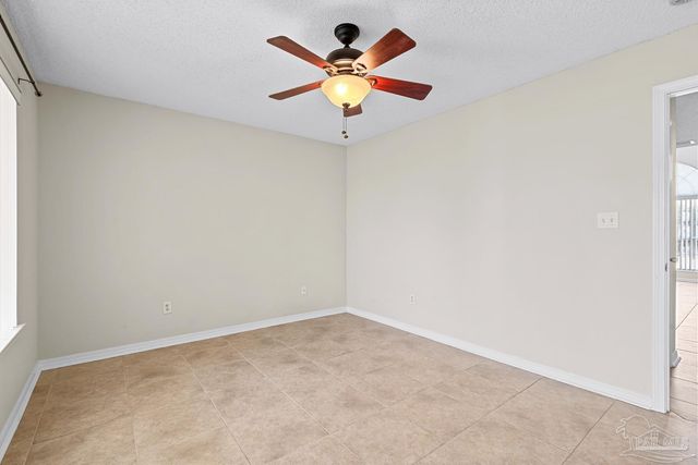 1310 Redwood Ln, Gulf Breeze, FL 32563