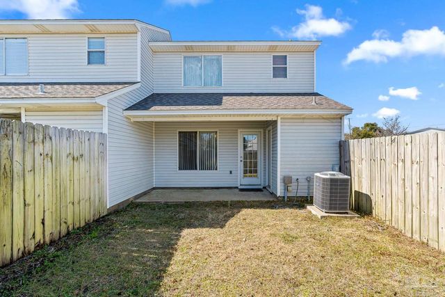 1310 Redwood Ln, Gulf Breeze, FL 32563