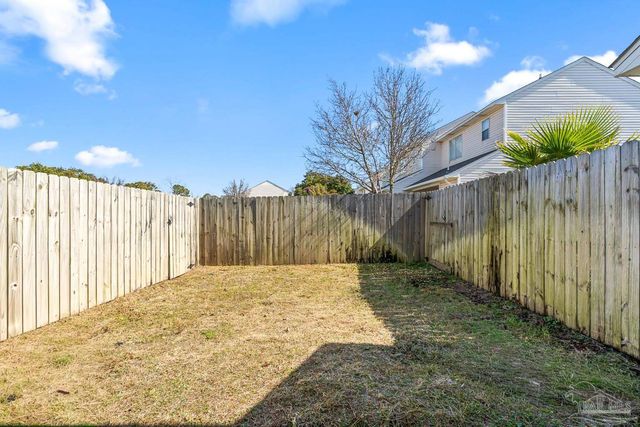 1310 Redwood Ln, Gulf Breeze, FL 32563