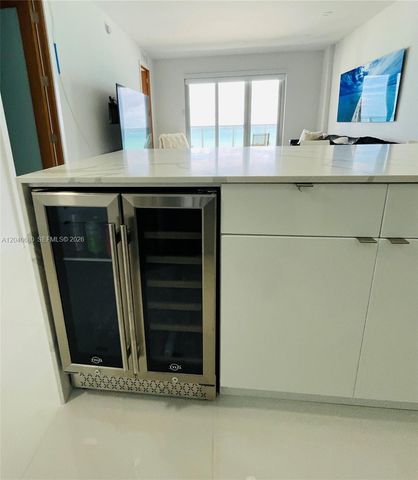 5701 Collins Ave PH08, Miami Beach, FL 33140