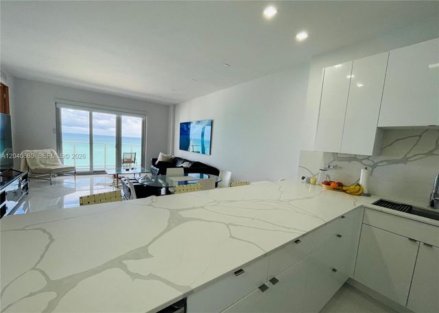 5701 Collins Ave PH08, Miami Beach, FL 33140