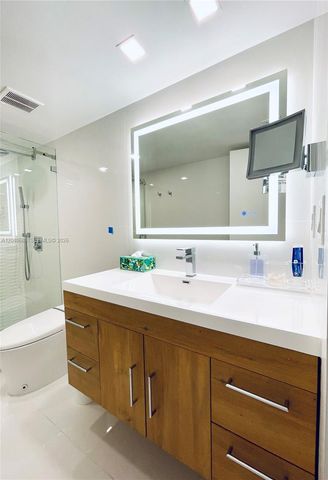 5701 Collins Ave PH08, Miami Beach, FL 33140