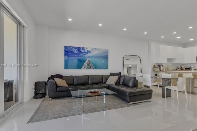 5701 Collins Ave PH08, Miami Beach, FL 33140