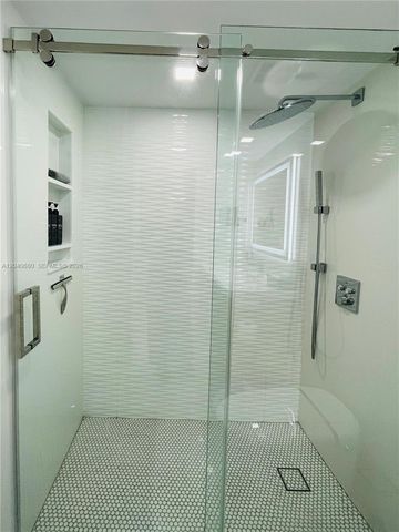5701 Collins Ave PH08, Miami Beach, FL 33140