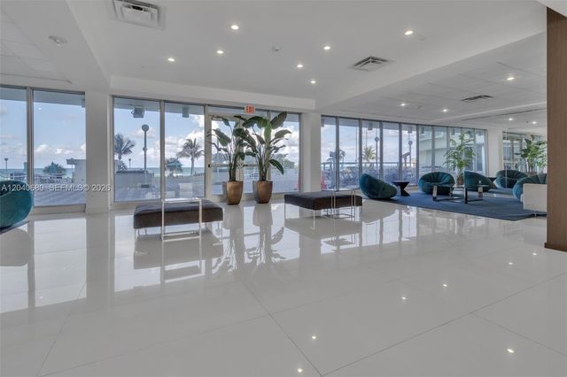 5701 Collins Ave PH08, Miami Beach, FL 33140