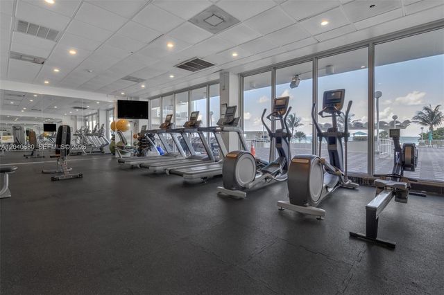 5701 Collins Ave PH08, Miami Beach, FL 33140