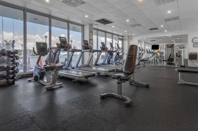 5701 Collins Ave PH08, Miami Beach, FL 33140