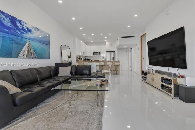 5701 Collins Ave PH08, Miami Beach, FL 33140