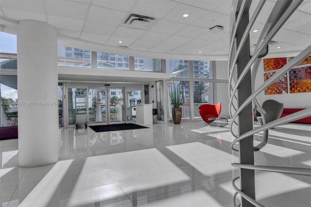 5701 Collins Ave PH08, Miami Beach, FL 33140