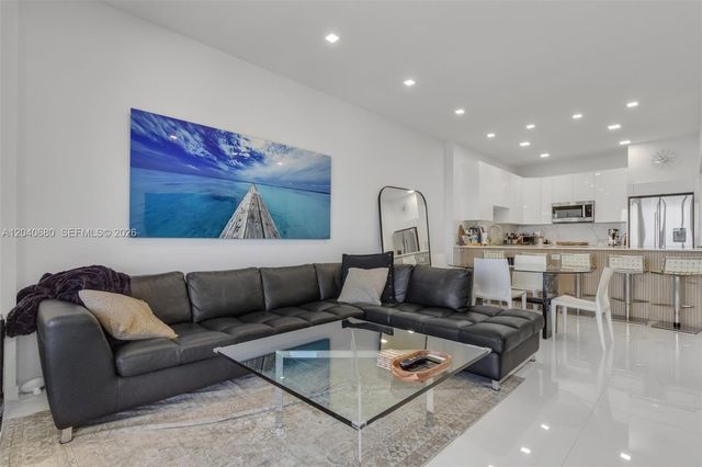 5701 Collins Ave PH08, Miami Beach, FL 33140