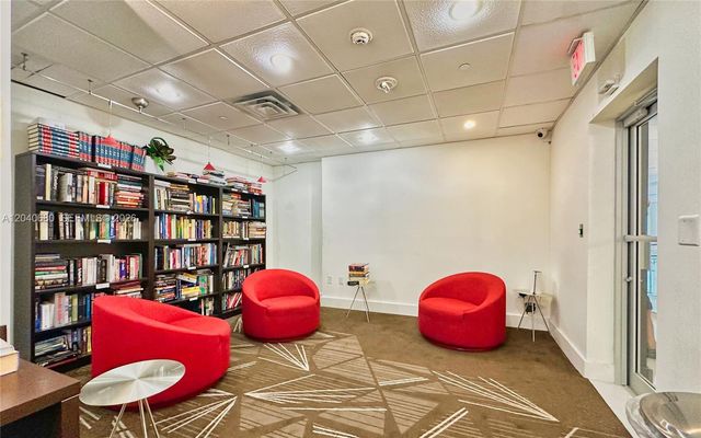 5701 Collins Ave PH08, Miami Beach, FL 33140