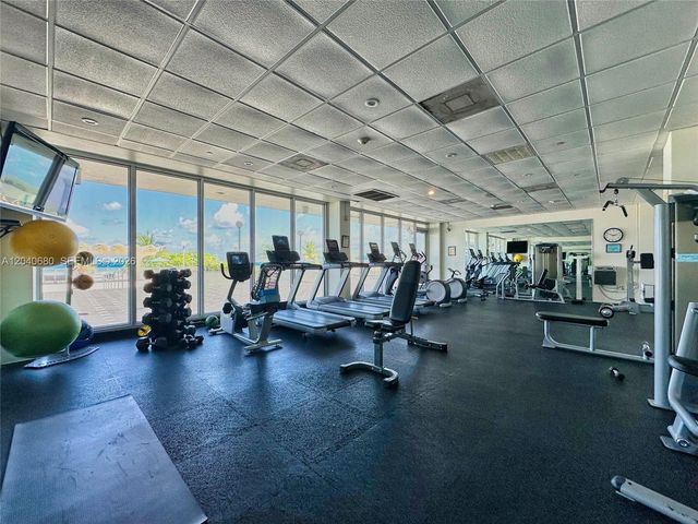 5701 Collins Ave PH08, Miami Beach, FL 33140