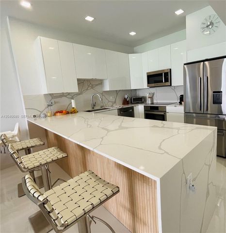 5701 Collins Ave PH08, Miami Beach, FL 33140