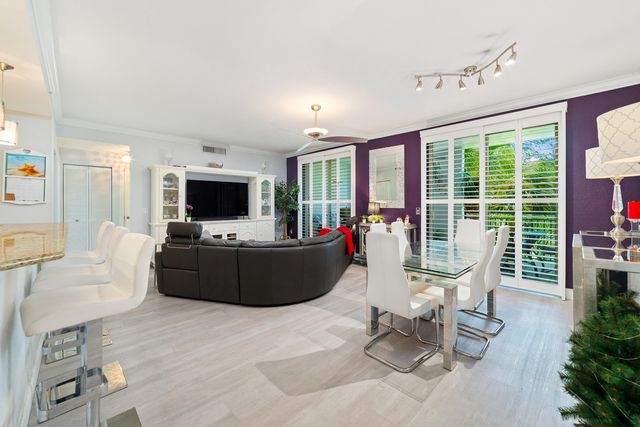 1660 Renaissance Commons Boulevard 2301, Boynton Beach, FL 33426