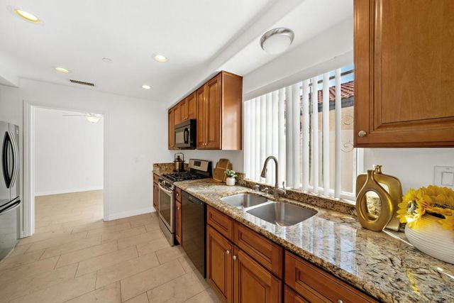 558 Cherry Vista Drive, Perris, CA 92571
