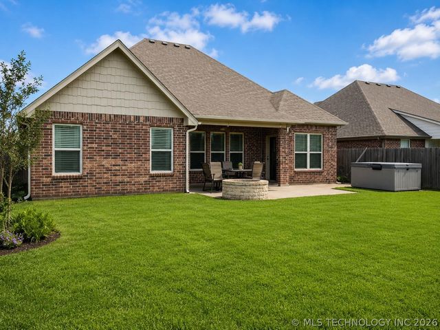20617 E 31st Place, Broken Arrow, OK 74014