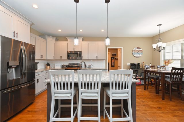 727A N Russell St, Portland, TN 37148