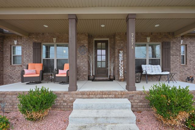 727A N Russell St, Portland, TN 37148