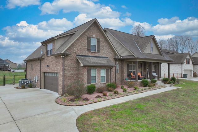 727A N Russell St, Portland, TN 37148