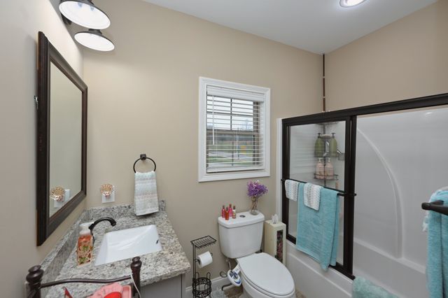 727A N Russell St, Portland, TN 37148