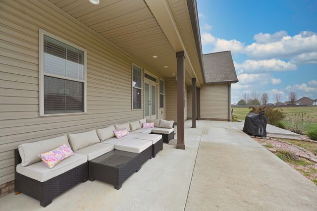 727A N Russell St, Portland, TN 37148