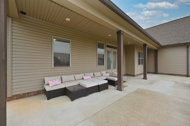 727A N Russell St, Portland, TN 37148