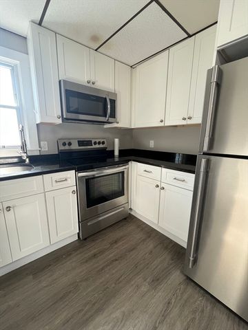 61 Lincoln Ave 2, Saugus, MA 01906