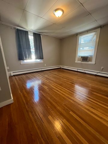 61 Lincoln Ave 2, Saugus, MA 01906