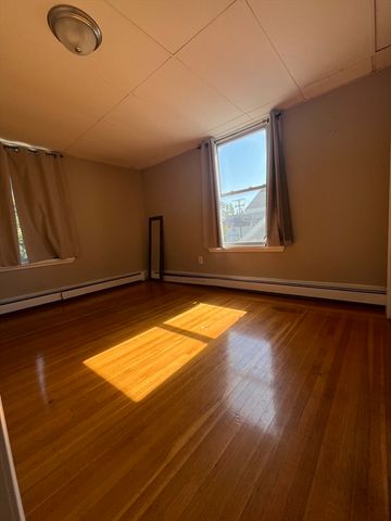 61 Lincoln Ave 2, Saugus, MA 01906