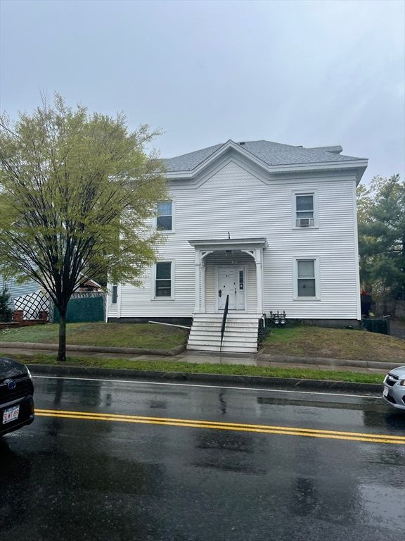 61 Lincoln Ave 2, Saugus, MA 01906