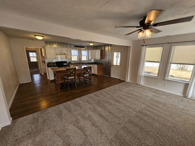 820 Airport Road, Mt Vernon, IL 62864