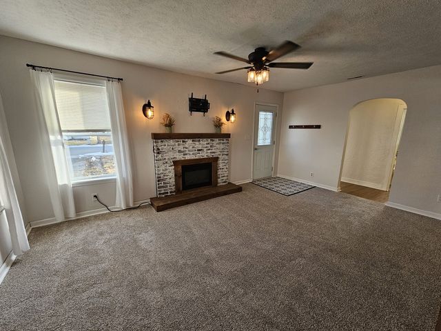 820 Airport Road, Mt Vernon, IL 62864