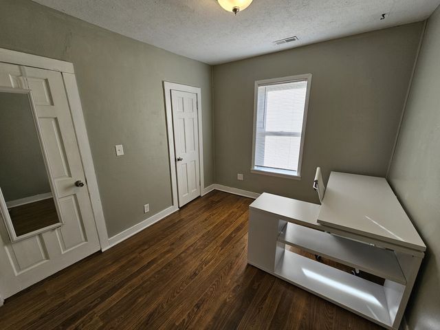 820 Airport Road, Mt Vernon, IL 62864