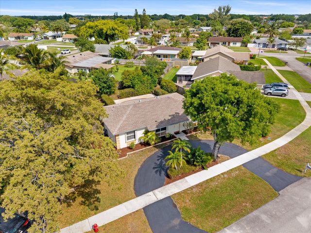 19612 Montana Lane, Boca Raton, FL 33434