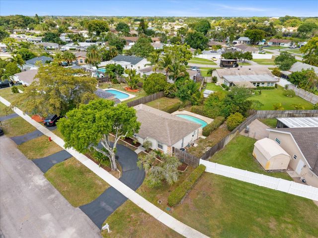 19612 Montana Lane, Boca Raton, FL 33434