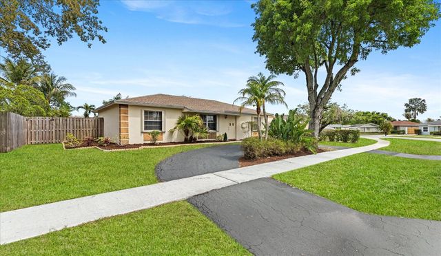 19612 Montana Lane, Boca Raton, FL 33434