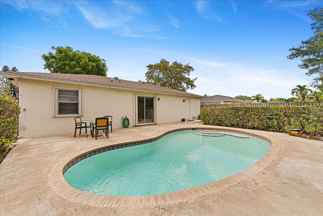 19612 Montana Lane, Boca Raton, FL 33434